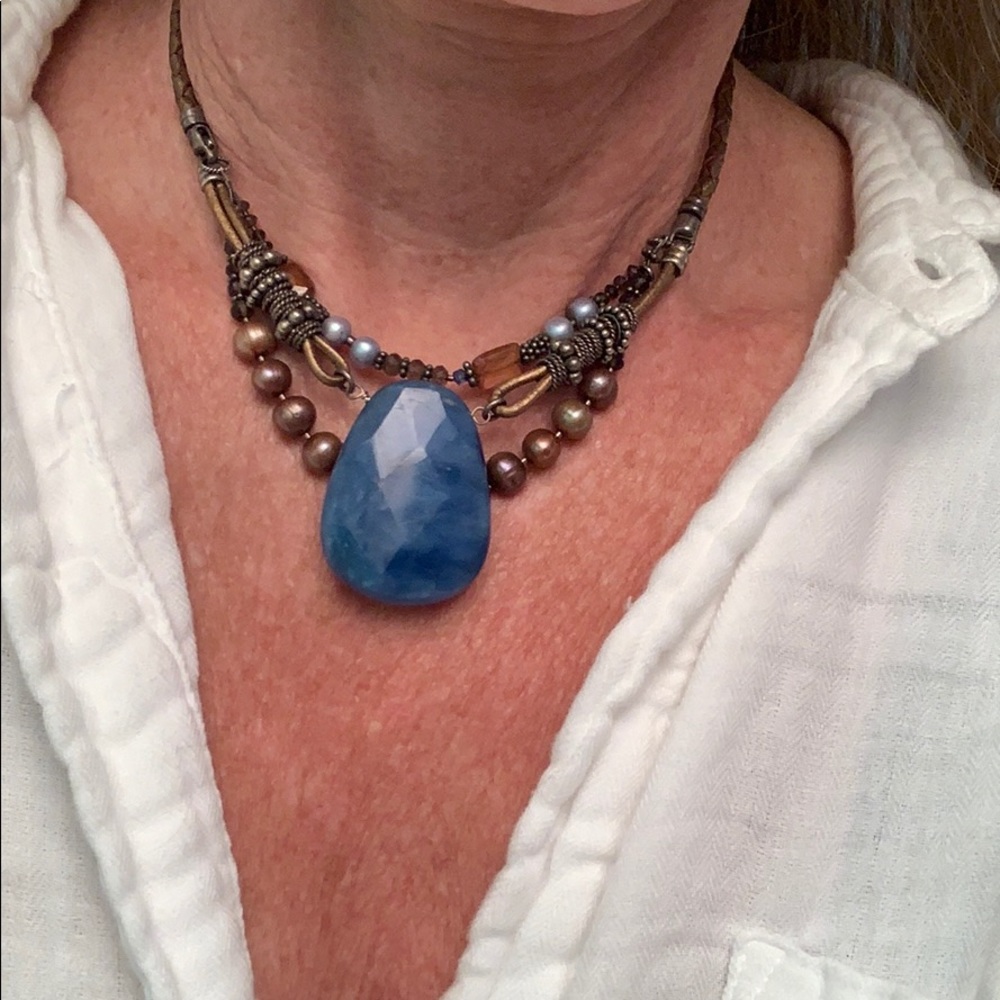 Blue stone choker - Picture 1 of 3